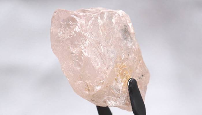 Largest pink diamond in 300 years found in Angola