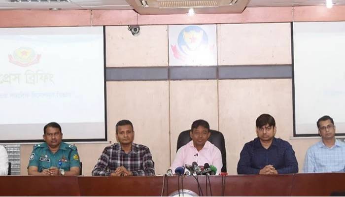 DB arrests 5 over Karail slum killing