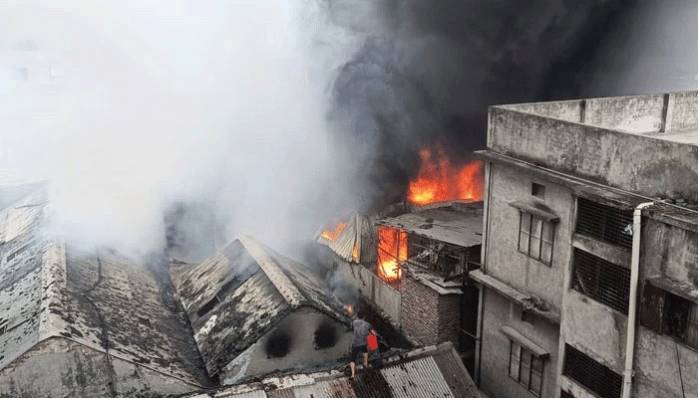 Polythene factory fire in Lalbagh: 6 bodies recovered