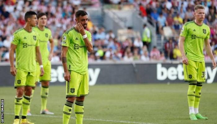 Brentford 4-0 Manchester United: 'A joke', 'bullied' & 'rotten' - are Man Utd at rock bottom?
