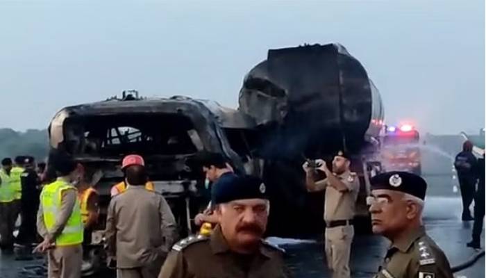 Oil tanker, passenger bus crash kills 20 in central Pakistan