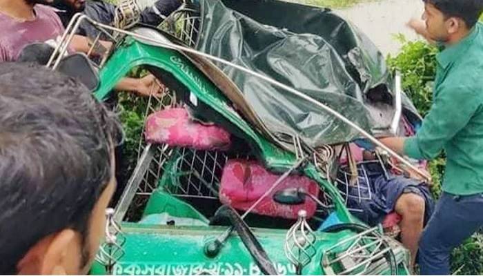 4 killed in Ukhia road crash