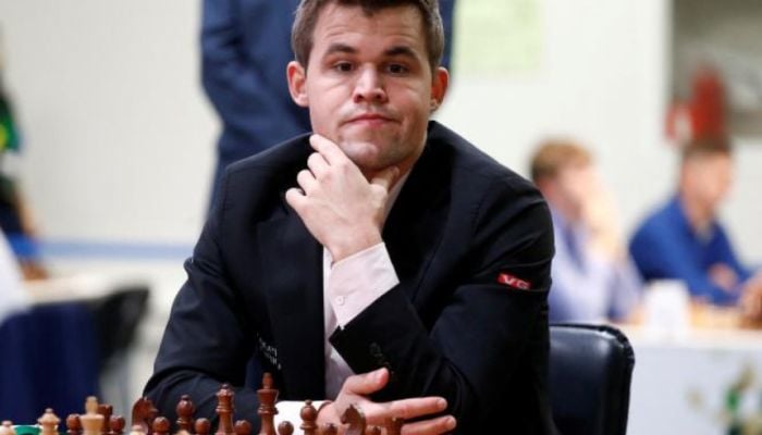 Chess champion Carlsen quits game amid cheating allegations