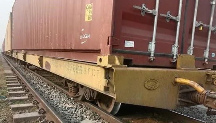 Freight train derails in Tongi
