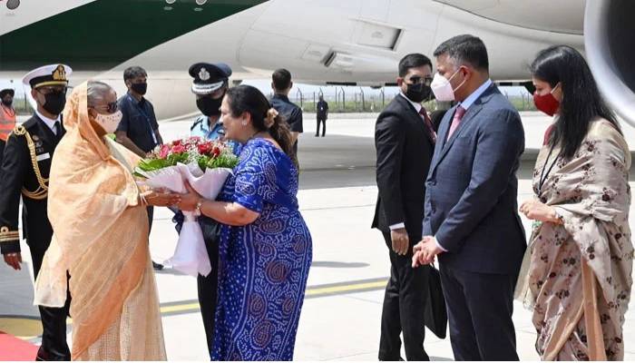 India rolls out red carpet to welcome Bangladesh premier