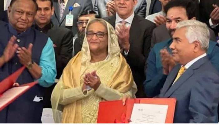 PM seeks India's larger investment in Bangladesh
