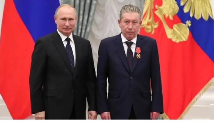 Russian oil chief Maganov dies in 'fall from hospital window'