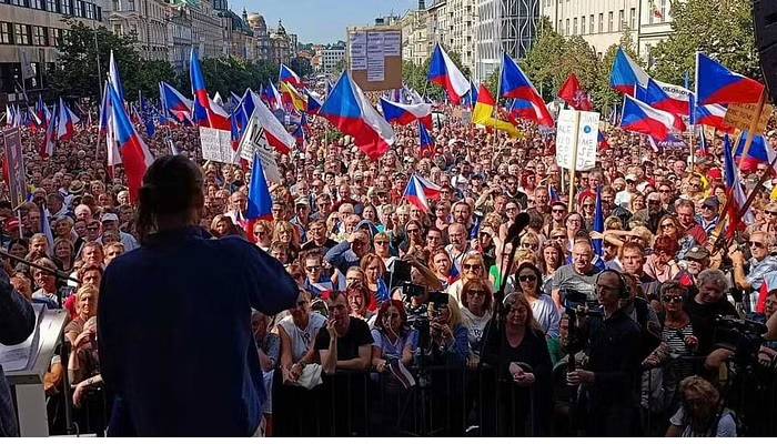 Tens of thousands protest in Prague against Czech government, EU and NATO