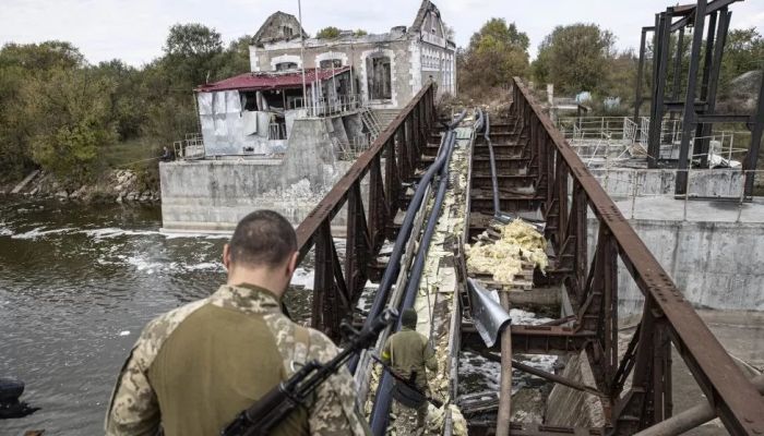 Russia ends civilian pull-out before Kherson battle