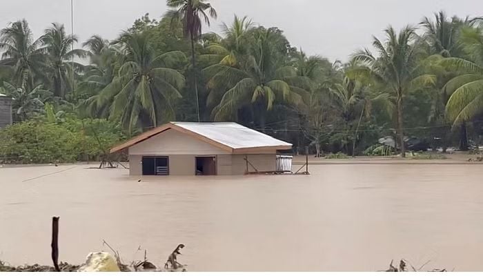 Philippines' death toll from Tropical Storm Nalgae climbs to 72