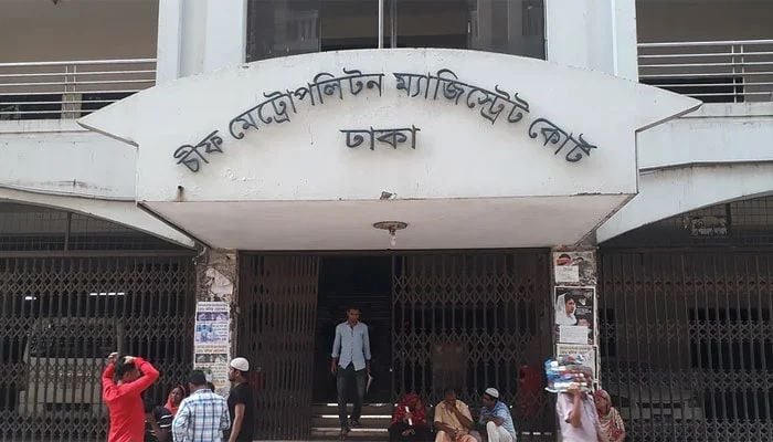 Two JMB men snatched away from court premises by spraying gas