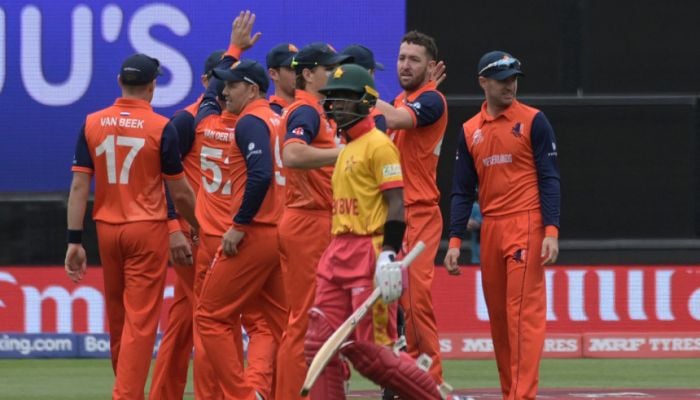 Netherlands end Zimbabwe’s semifinal hopes