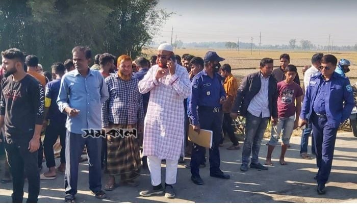 Parents, daughter die in road crash