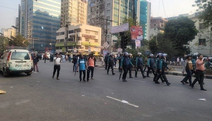 Police-BNP clash leaves one dead at Naya Paltan