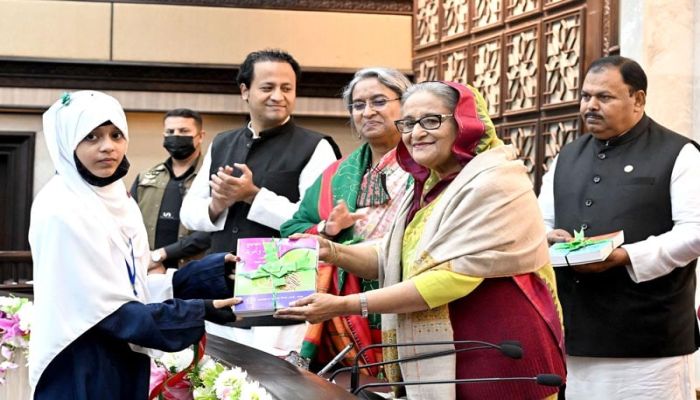 PM launches nationwide free textbook distribution