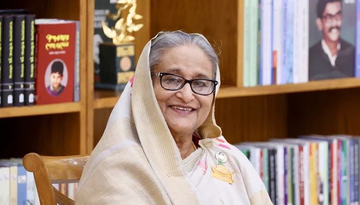 PM opens 100 roads, highways across country