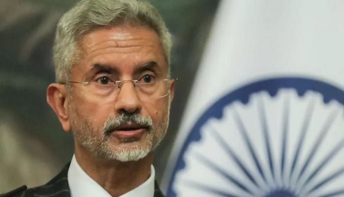 India beefs up military at tense China border