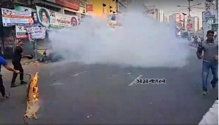 BNP men, police clash at Naya Paltan