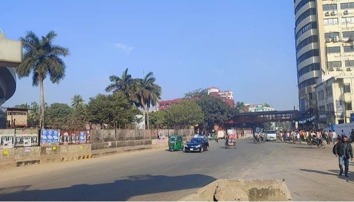 Commuters suffer due to little transports