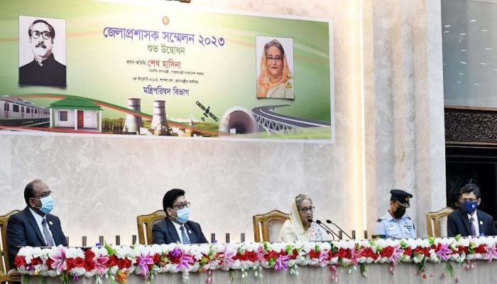 PM issues 25 directives to DCs