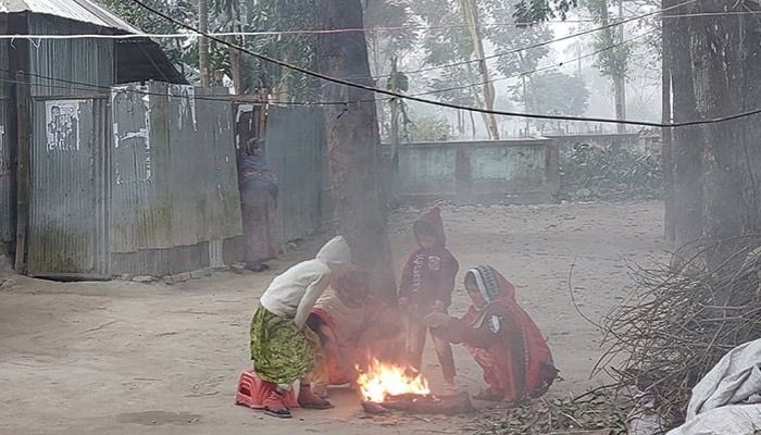 Cold wave disrupts public life in northern region