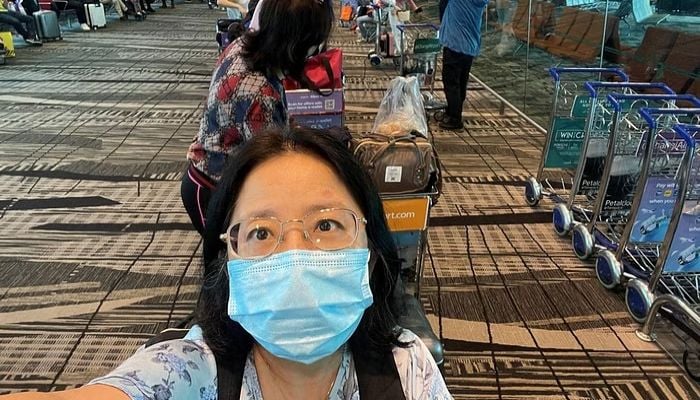 Family members reunite in China after 3-year COVID separation
