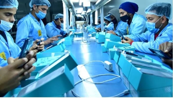India targets China's dominance in mobile phones