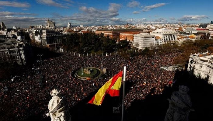 Thousands join rightist rally against Spanish government