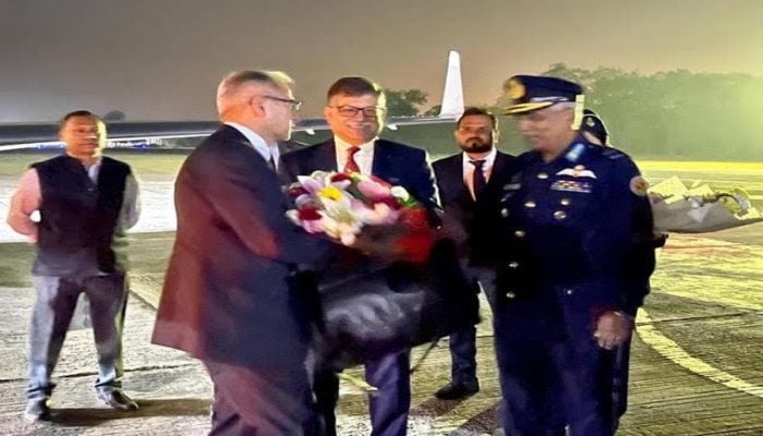  Indian foreign secretary Vinay Kwatra arrives in Dhaka