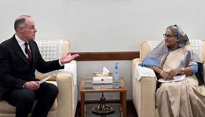 PM stresses stopping antibiotics sale without prescription