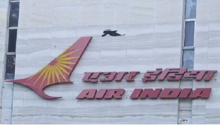 Air India seals record order for about 500 jets from Airbus, Boeing