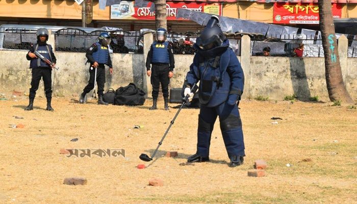 Chapainawabganj-3 by-polls: Cocktails, clashes at polling stations