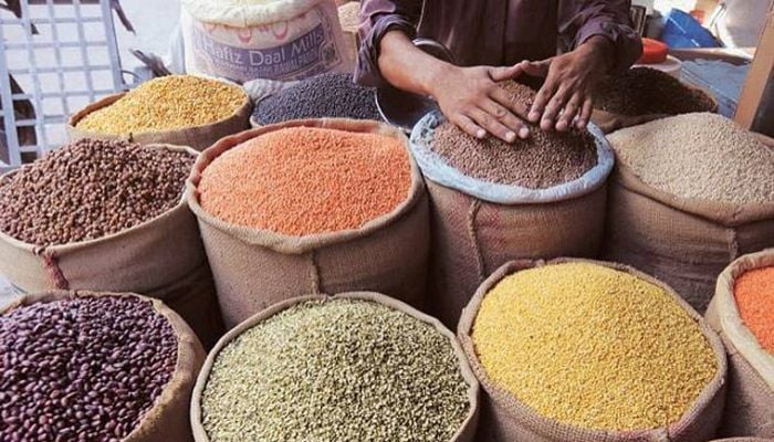 Stocks sufficient, no shortage of essential commodities in Ramadan