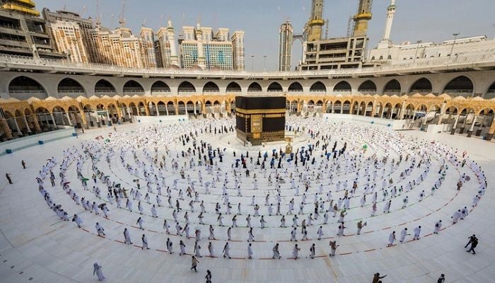 Govt fixes Tk 6.83 lakh for Hajj package 