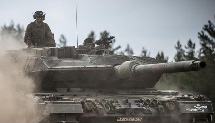 First Polish tanks arrive in Ukraine