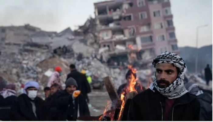 Freezing weather adds to despair as quake toll passes 20,000