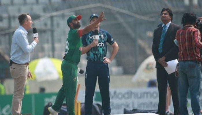Bangladesh bat first in 1st ODI against England 