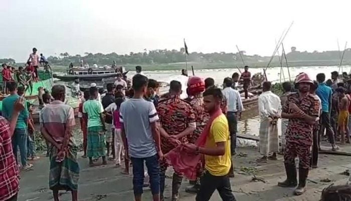 2 dead after boat sinks in Titas river