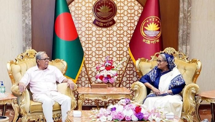 PM pays courtesy call on President at Bangabhaban