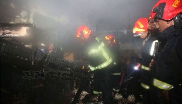 Fire at Barisal Plaza in Bangabazar
