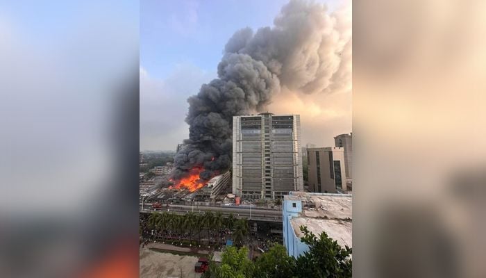 Devastating fire engulfs Bangabazar