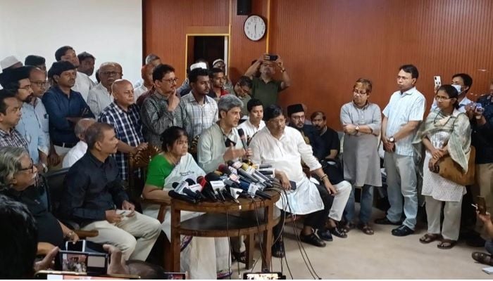 People to pay respects to Dr Zafrullah at Central Shaheed Minar on Thursday