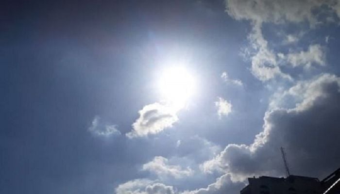 Mild, moderate heat wave likely to continue