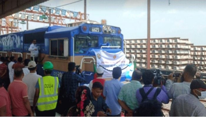 Trial run of train over Padma Bridge ends safely