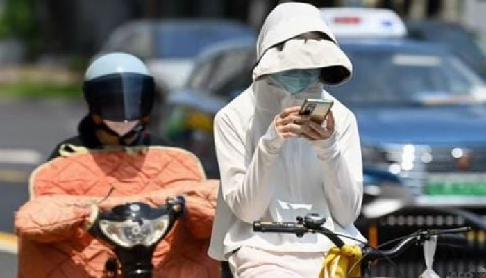 Shanghai records hottest May day in 100 years