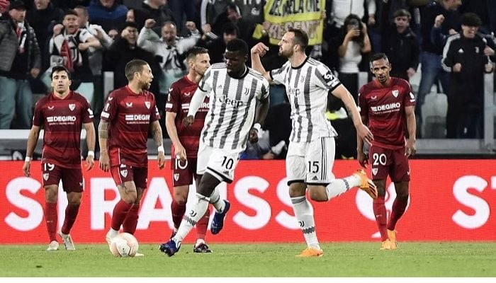 Gatti's last-gasp header earns Juventus draw with Sevilla
