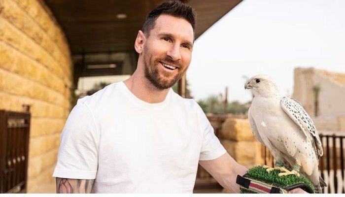 Saudi defender fears Messi will axe him if he joins Al-Hilal
