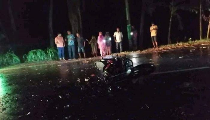 3 friends killed as truck hits their motorcycle in Faridpur