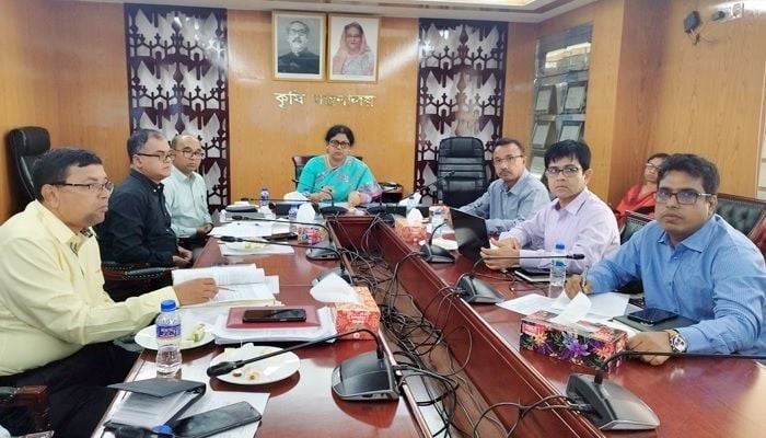 Govt considers importing onion: Agri Secy