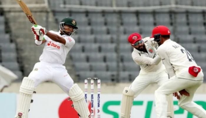 Shanto half-century leads Bangladesh to 116-1 at lunch
